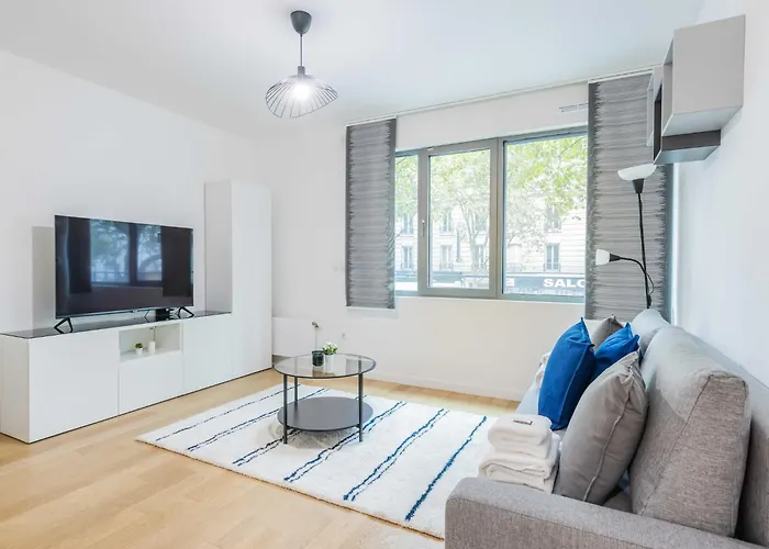 Apartment Large 1p Parc Des Buttes-chaumont *